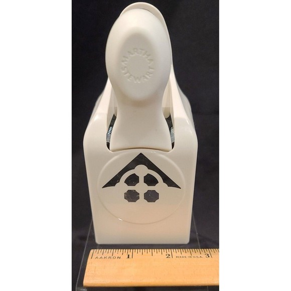 Martha Stewart Decorative Craft Border/Paper Punch - Picture 2 of 6